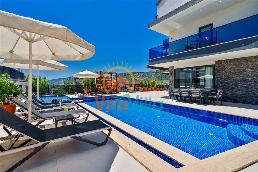 Villa Bumblebee